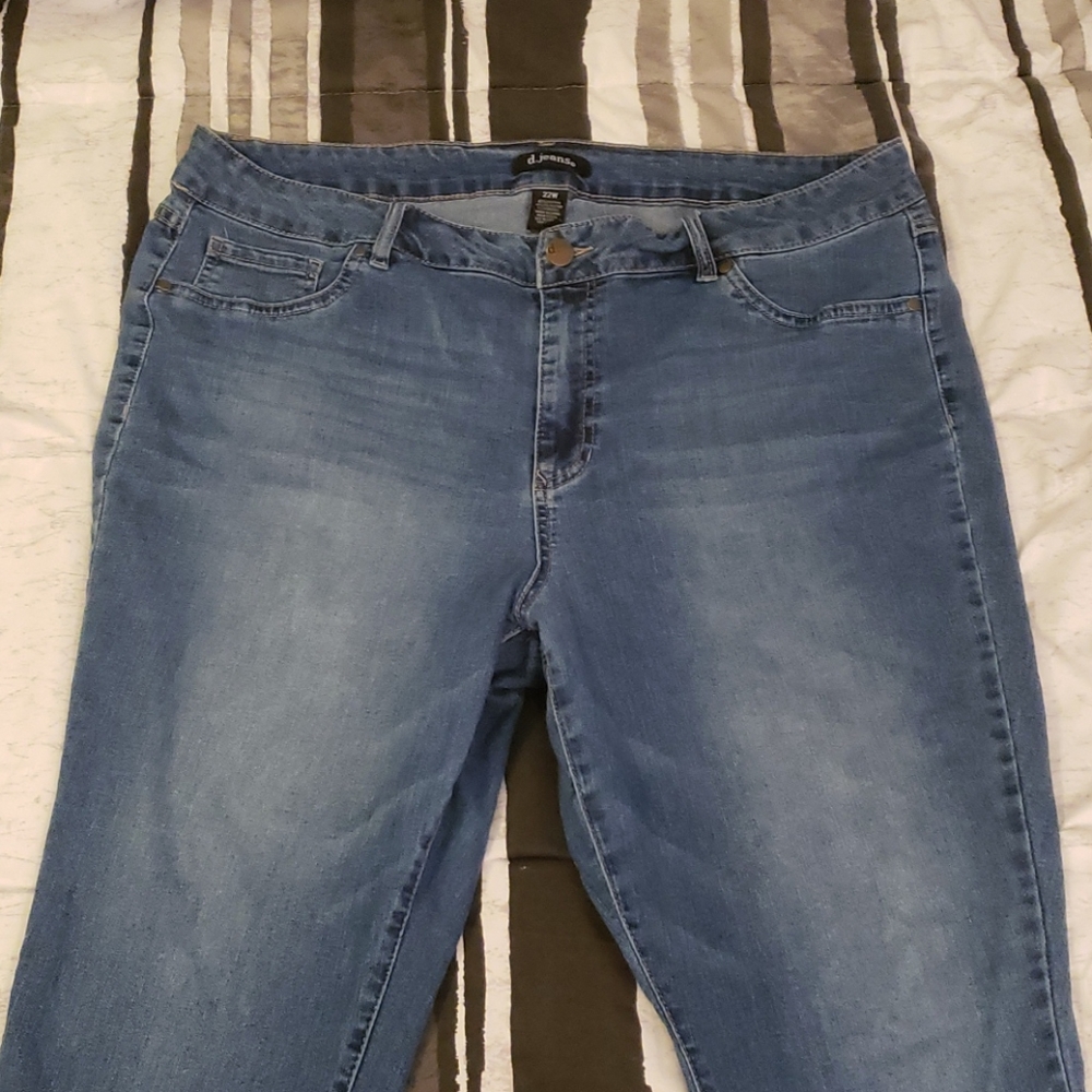 Womens plus size D. JEANS